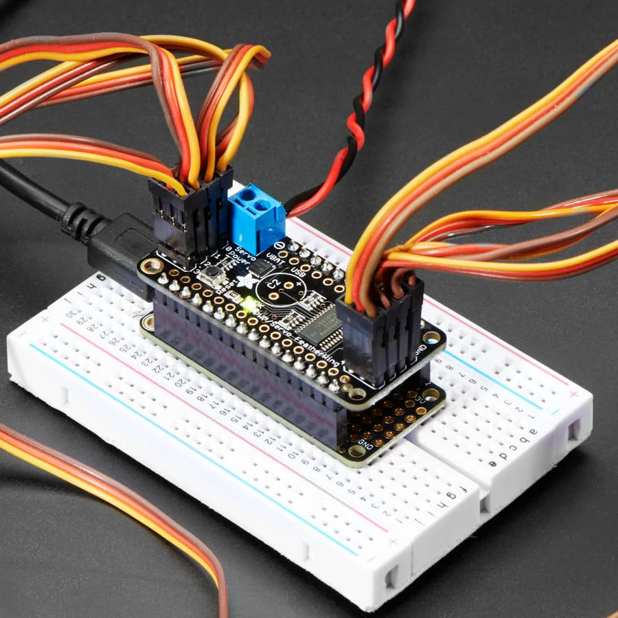8-Channel PWM or Servo FeatherWing - Image 6