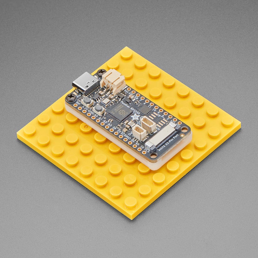 Adafruit Feather Mount for LEGO-Compatible Brick Systems - Image 2