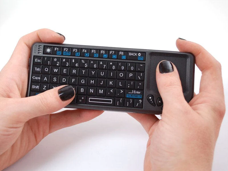 Rii Miniature Wireless USB Keyboard with Touchpad - Image 3