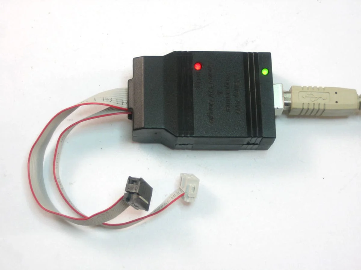 USBtinyISP AVR Programmer Kit (USB SpokePOV Dongle) (v2.0) [Discontinued] - Image 2