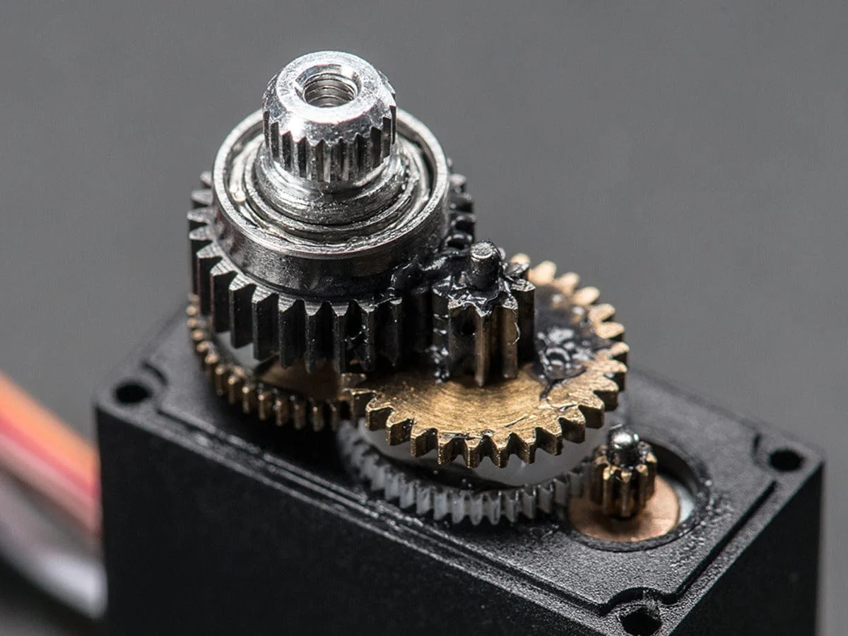 Analog Feedback Micro Servo - Metal Gear - Image 5