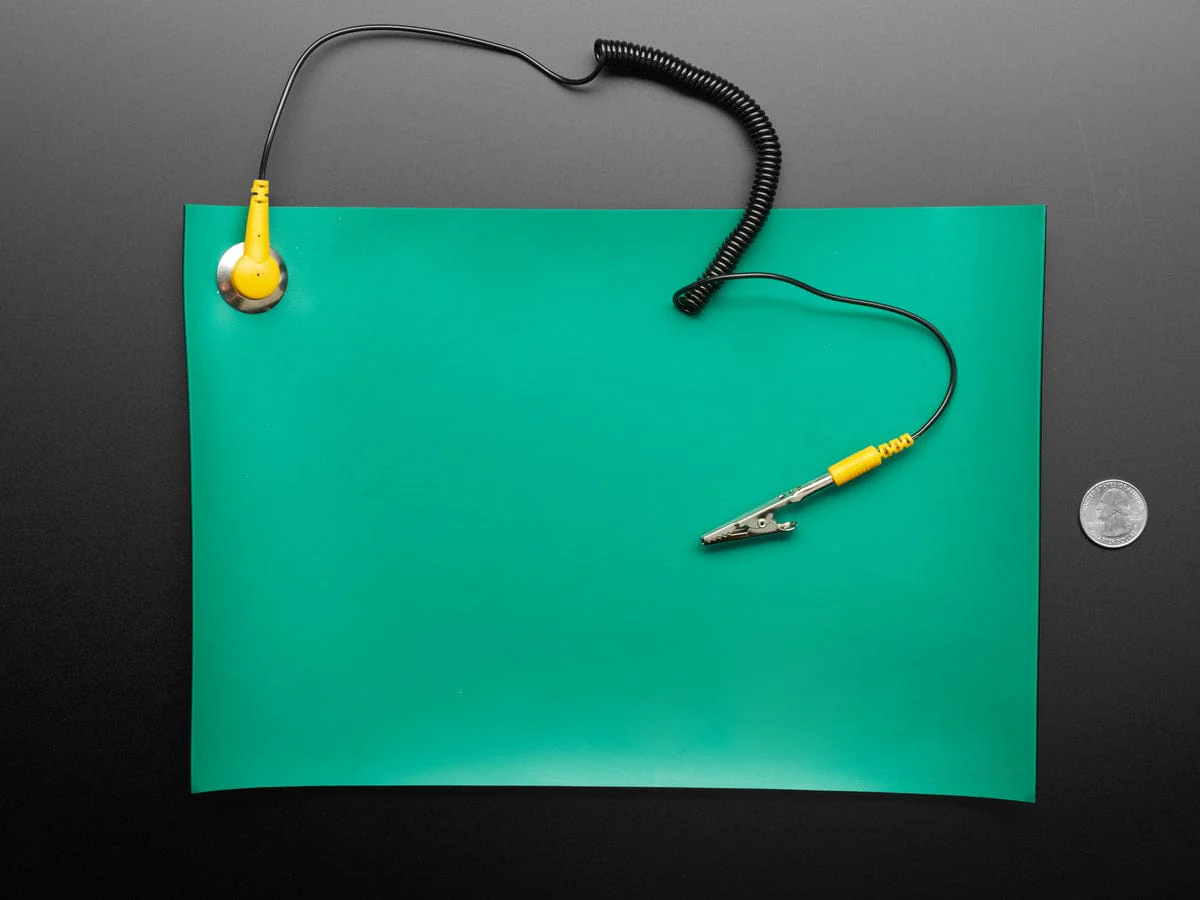 Anti-Static ESD Rework Mat with Grounding Clip - A4 Size (20cm x 30cm) - Image 3