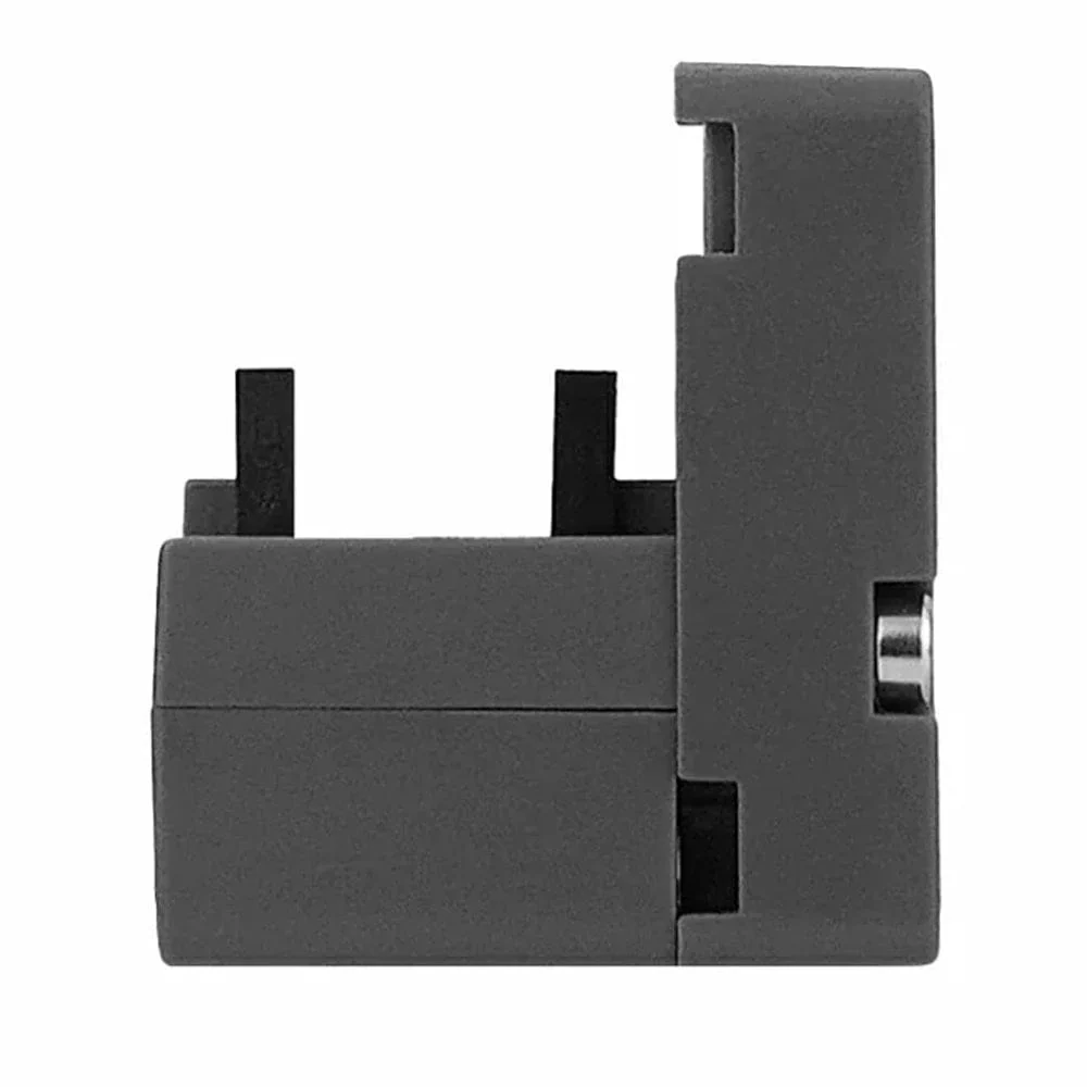 Grove 2-to-1 Converter with USB-C - Image 4
