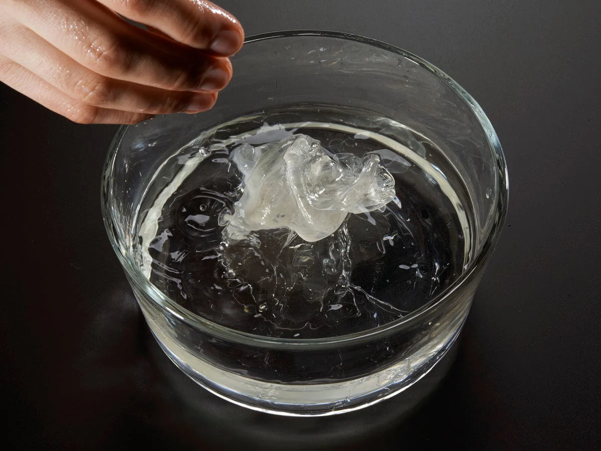 Hand-Moldable Plastic - Low Temperature Thermoplastic (100g Bag) [Discontinued] - Image 3
