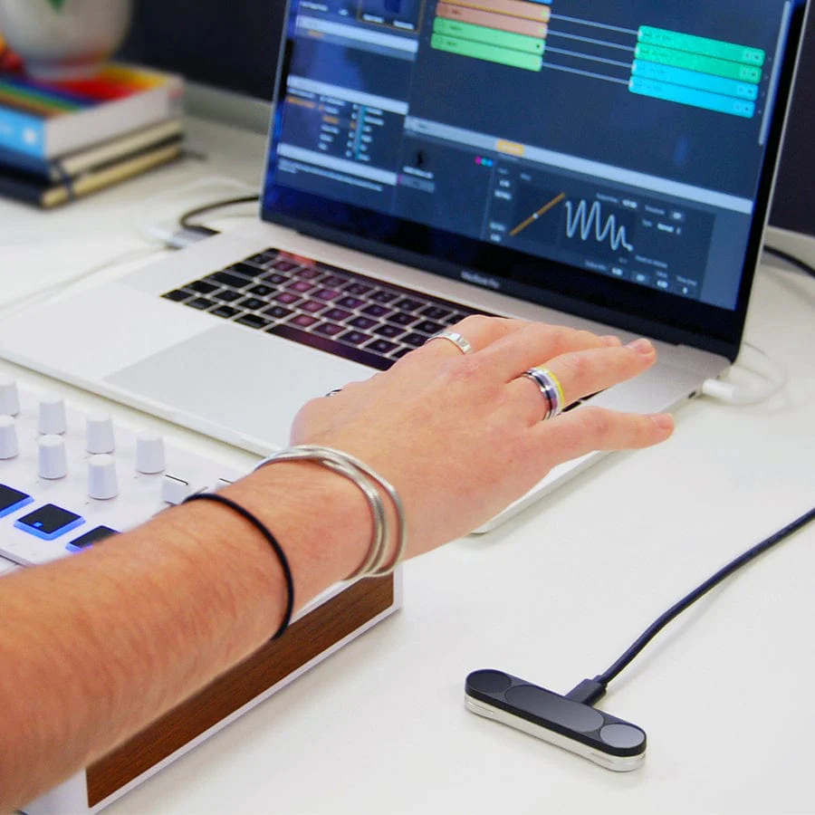 Leap Motion Controller 2 - Image 2