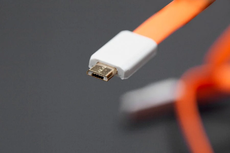 Flat Noodle Micro USB Cable 1.2m [Discontinued] - Image 3
