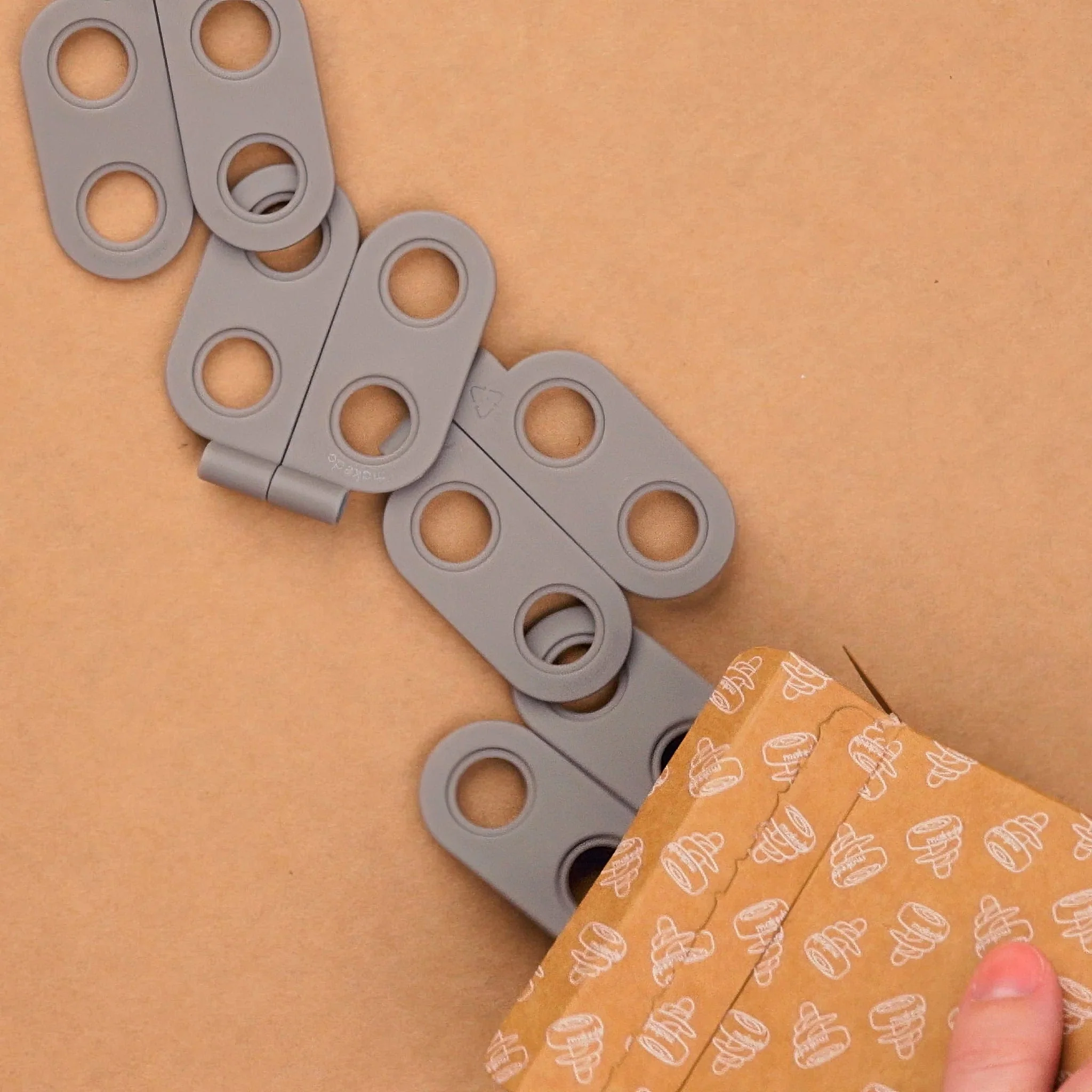 Makedo Spin-Hinge - Image 2