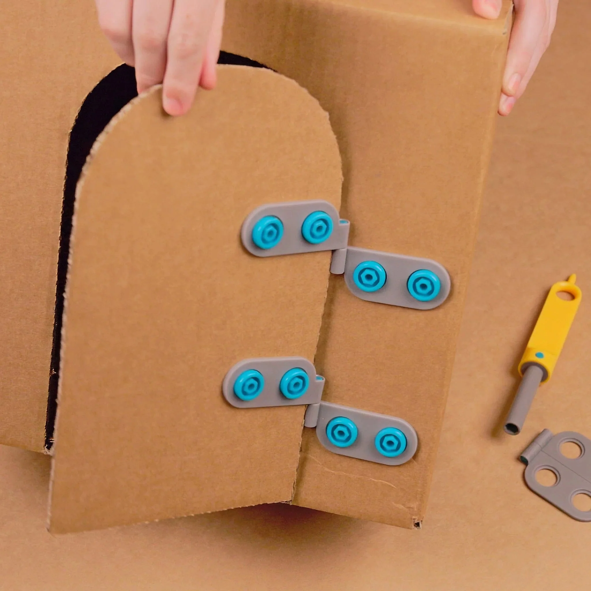 Makedo Spin-Hinge - Image 8
