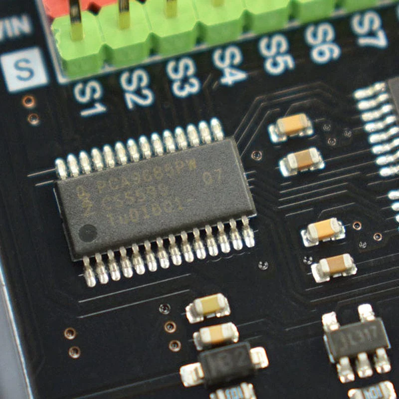 micro:Driver - Driver Expansion Board for micro:bit - Image 3