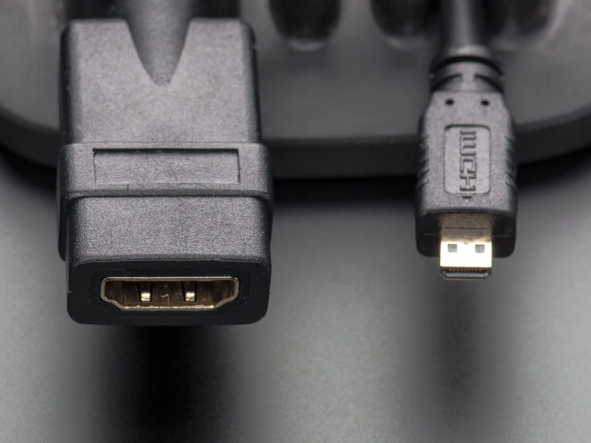 Micro-HDMI to HDMI Socket Adapter Cable [Discontinued] - Image 2