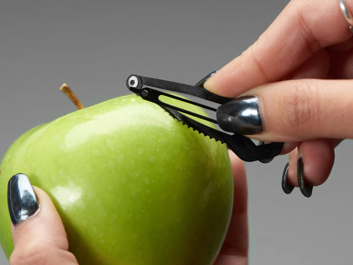 Tactical Multi-Tool Hairpin / Hair Clip - Image 3