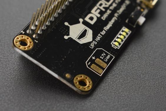 UPS HAT for Raspberry Pi Zero [Discontinued] - Image 2