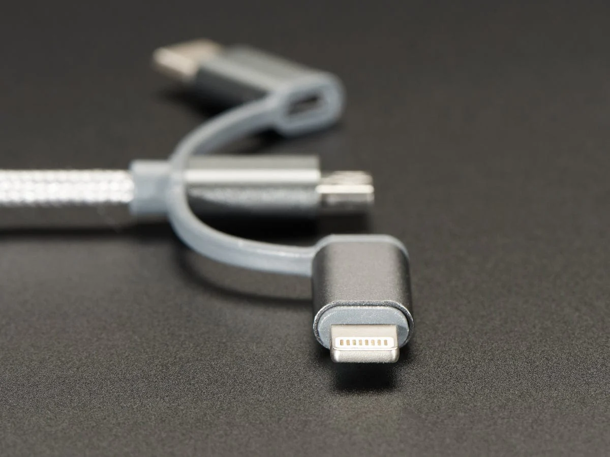 USB 3-in-1 Sync and Charge Cable - Micro B / Type-C / Lightning [Discontinued] - Image 3
